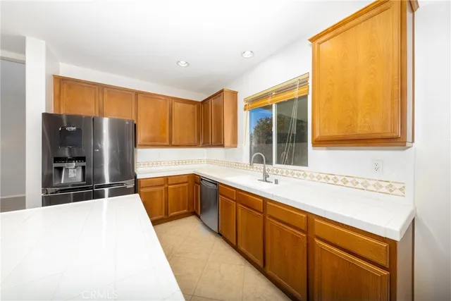 $575,000 | 43749 Tahoe Way, Lancaster, CA 93536