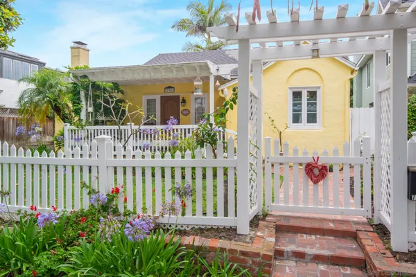 $4,200,000 | 736 I, Coronado, CA 92118