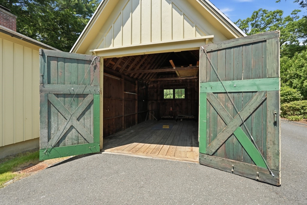 38 Round Hill Road Northampton, MA 01060 - Photo 35 of 42