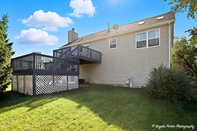 $317,500 | 2019 Aspen Drive, Woodstock, IL 60098