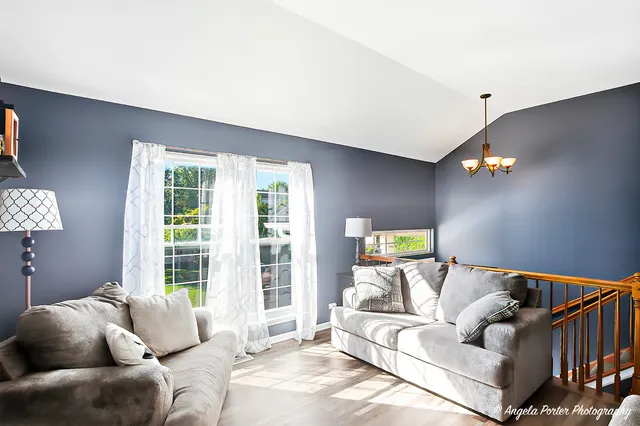 $317,500 | 2019 Aspen Drive, Woodstock, IL 60098