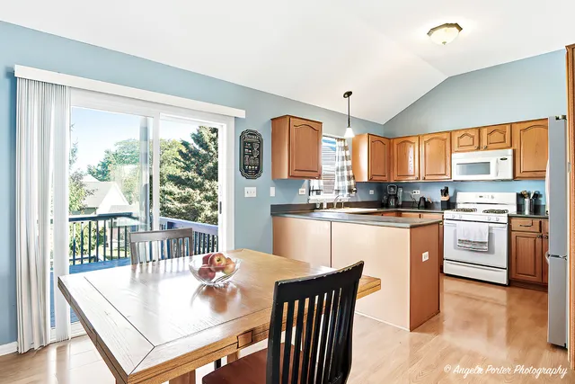 $317,500 | 2019 Aspen Drive, Woodstock, IL 60098