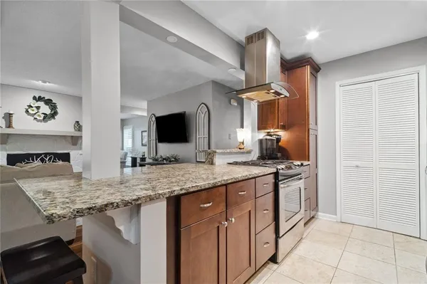 $299,999 | 3408 Lake Pointe Circle, Roswell, GA 30075