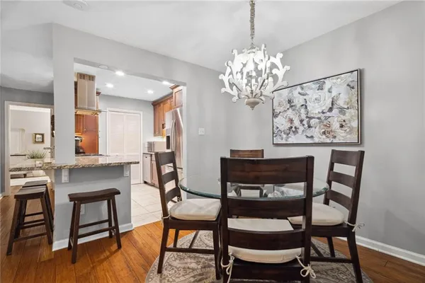 $299,999 | 3408 Lake Pointe Circle, Roswell, GA 30075