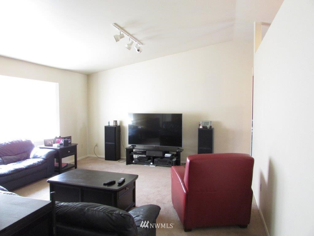 1402 McLeod Road Bellingham, WA 98226 - Photo 2 of 17