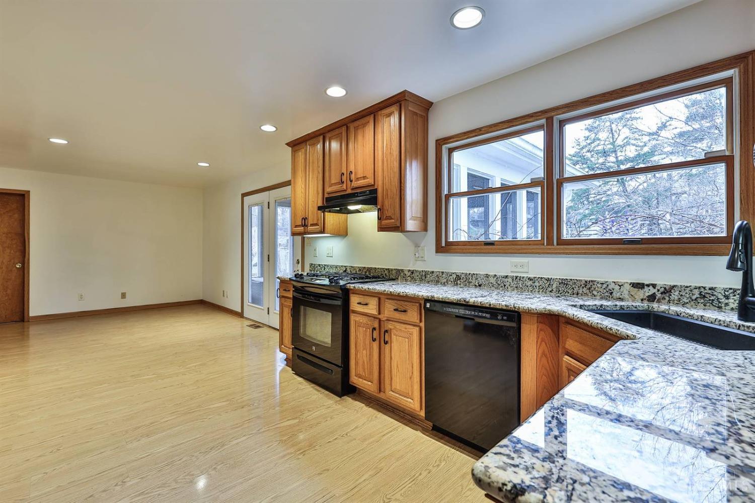 10211 Leacrest Road Cincinnati, OH 45215 - Photo 13 of 35 Gallery Image 13