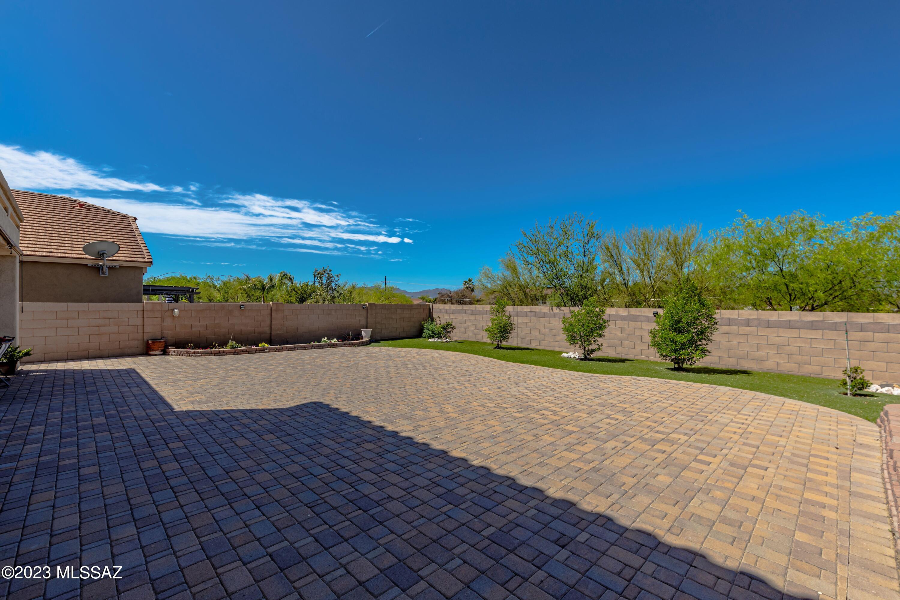 8479 North Gaetano Loop Tucson, AZ 85742 - Photo 7 of 27 House back 02a-r