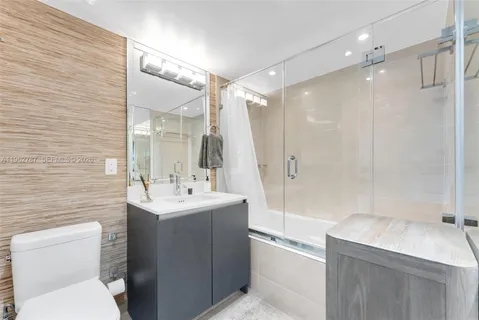 $969,000 | 6620 Indian Creek Drive, Unit 609, Miami Beach, FL 33141