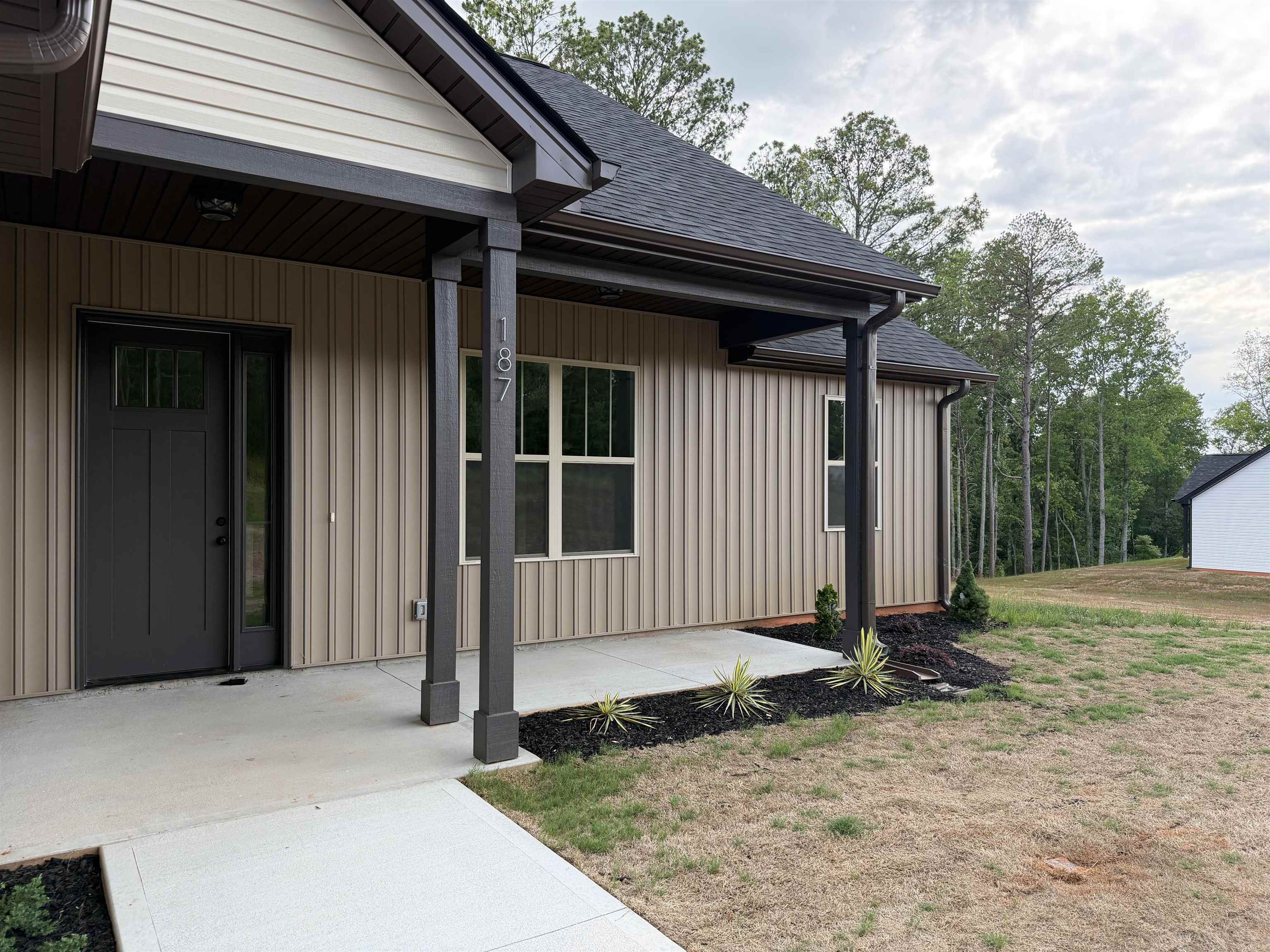 187 Susans Road Gaffney, SC 29341 - Photo 2 of 22