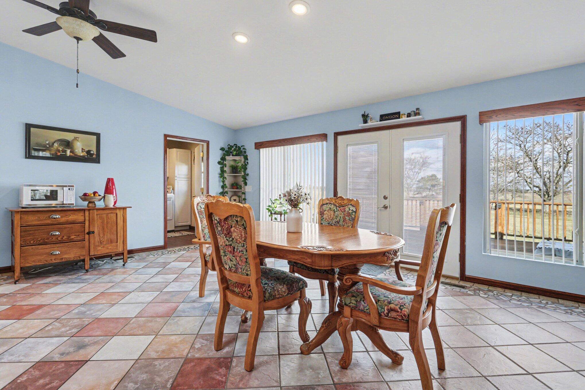 1879 Simpson Road London, OH 43140 - Photo 10 of 48 Gallery Image 10