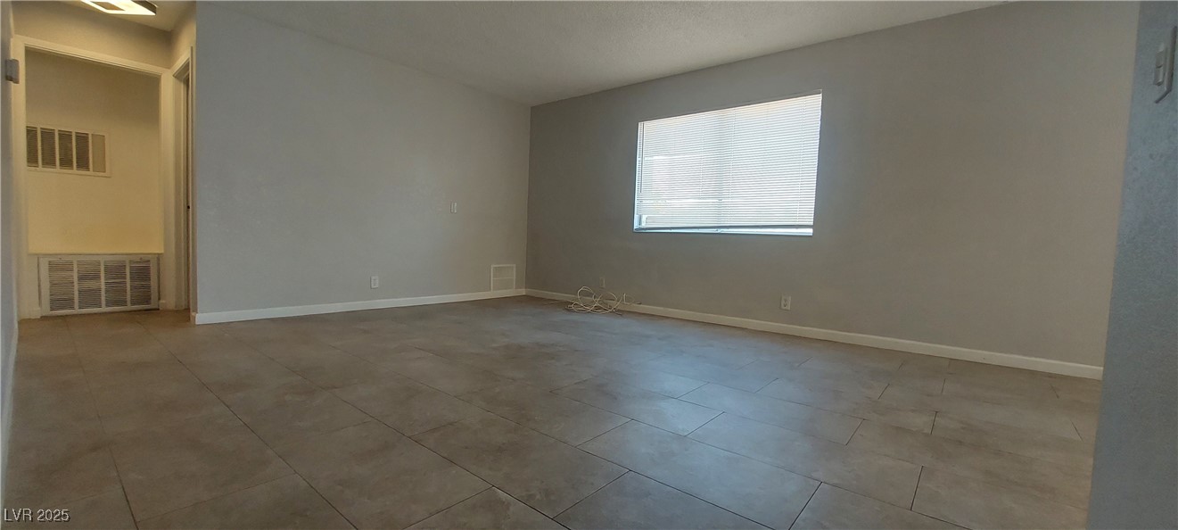 1420 East Vegas Valley Drive, Unit 23 Las Vegas, NV 89169 - Photo 5 of 13
