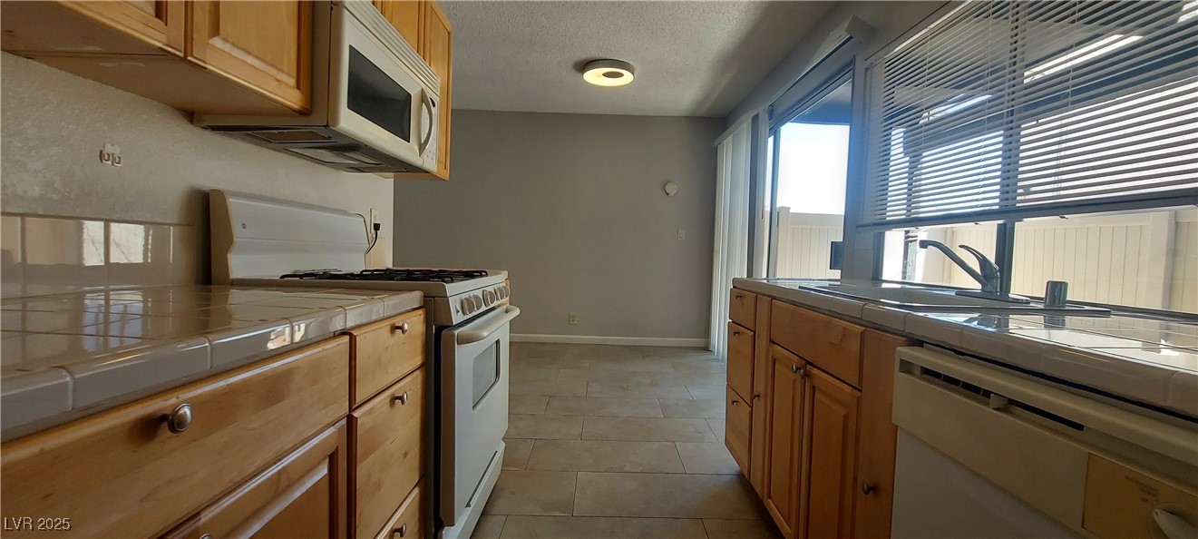 1420 East Vegas Valley Drive, Unit 23 Las Vegas, NV 89169 - Photo 8 of 13