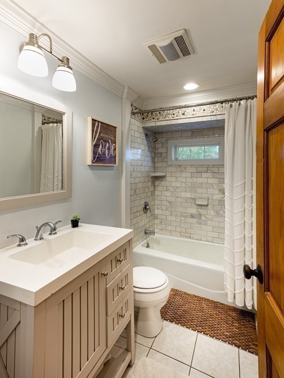 40 Shawme Road Sandwich, MA 02563 - Photo 14 of 39 Gallery Image 14