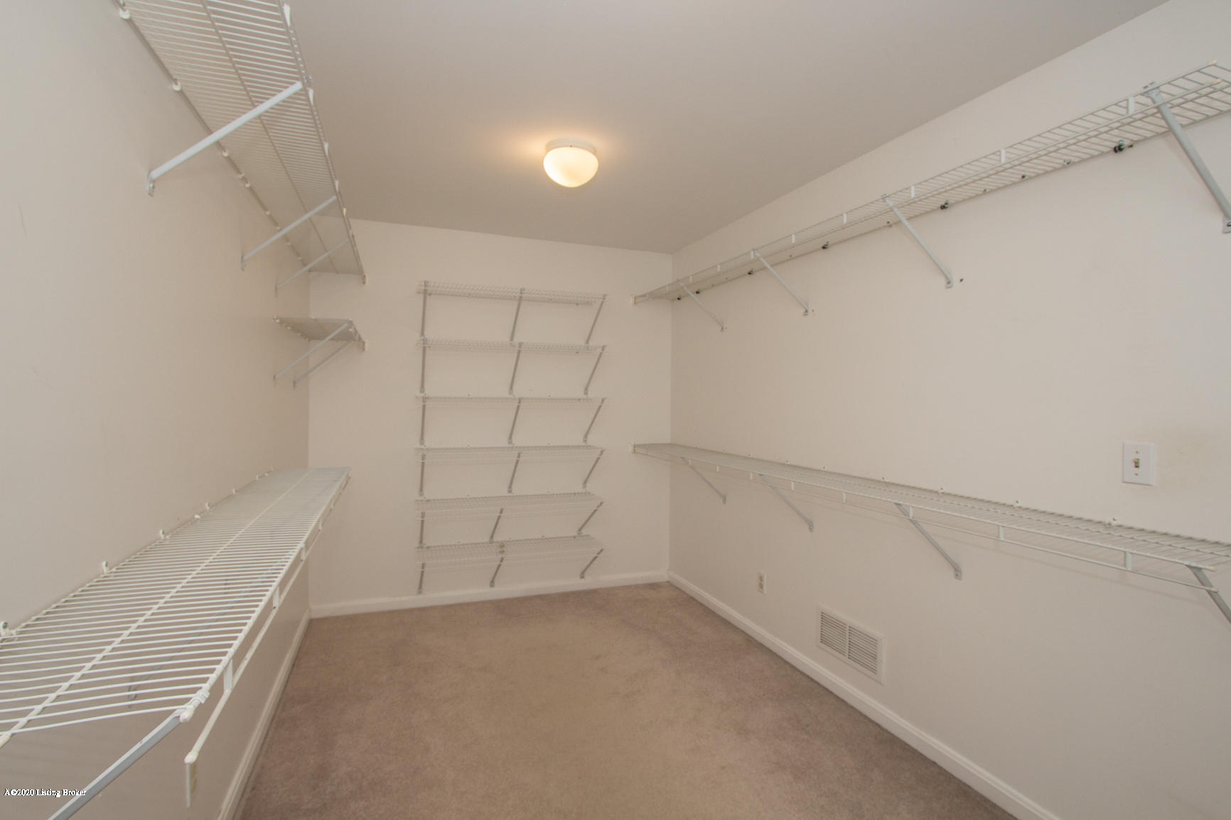 2700 Wareham Road Louisville, KY 40242 - Photo 22 of 38 2700 Wareham-44