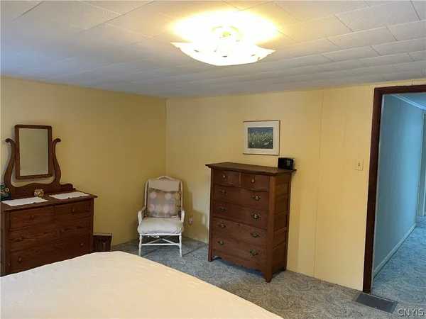 $1,800 | 2709 King Road, Paris, NY 13456