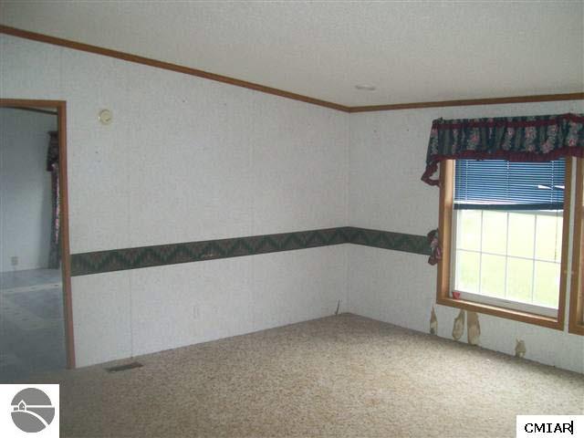 11475 East Valley Road Mount Pleasant, MI 48858 - Photo 2 of 8 1767462-1.JPG