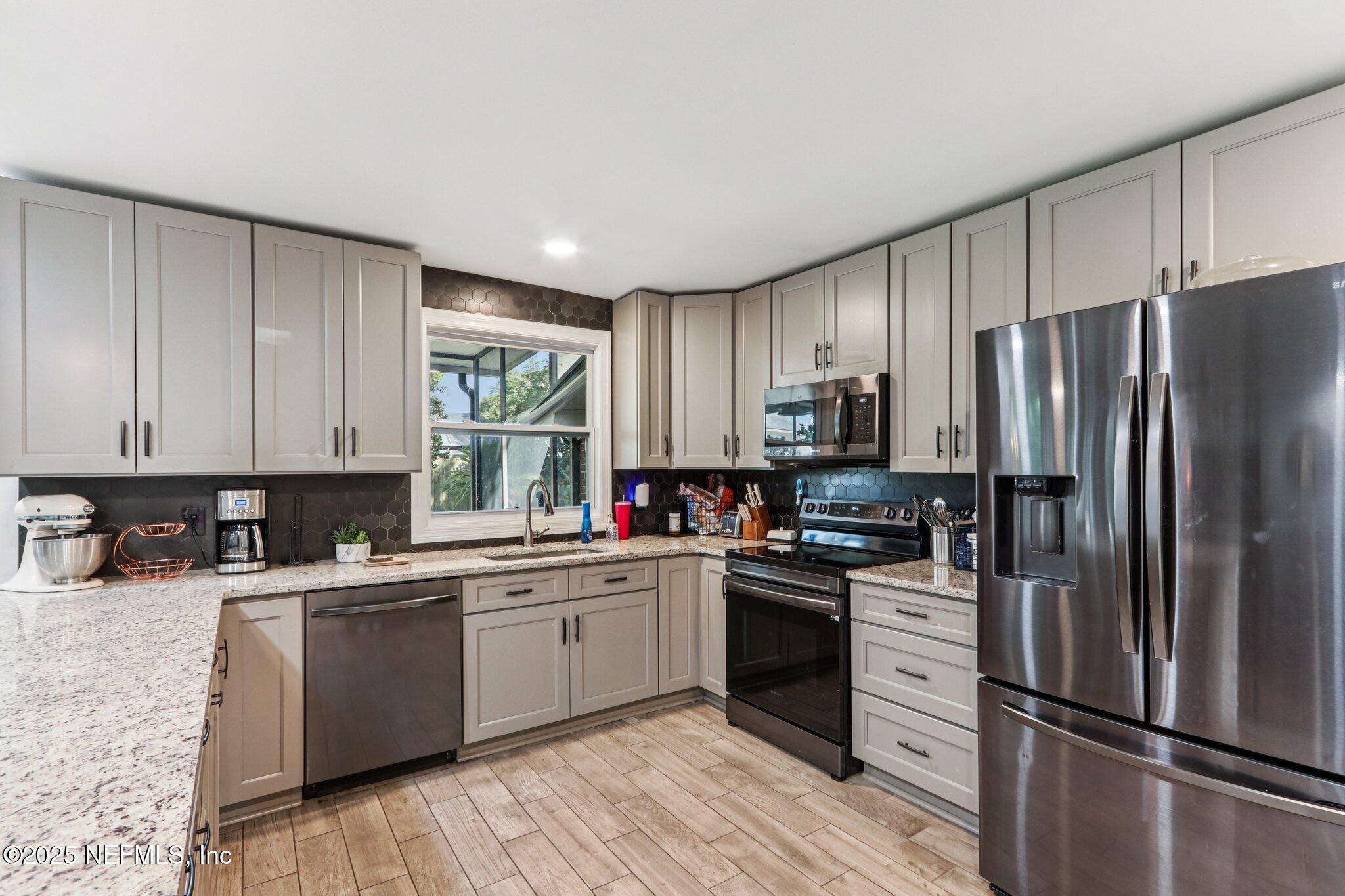1168 Montevideo Road Jacksonville, FL 32216 - Photo 15 of 38 Kitchen