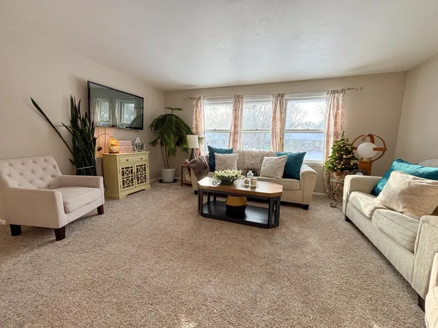 $193,900 | 13 North Court Street, Morris, MN 56267