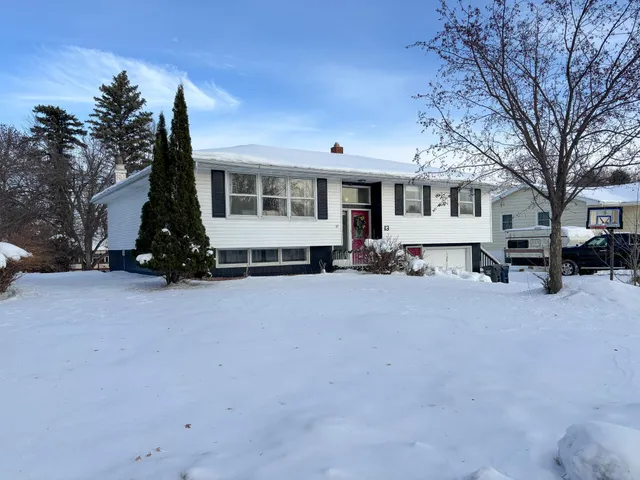 $193,900 | 13 North Court Street, Morris, MN 56267