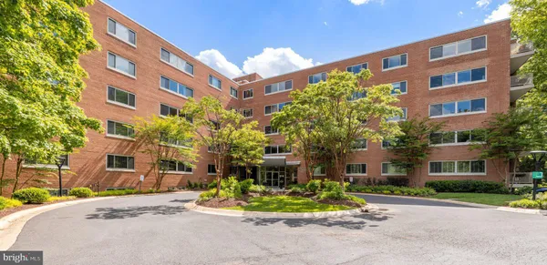 $289,900 | 5100 Dorset Avenue, Unit 506, Chevy Chase, MD 20815