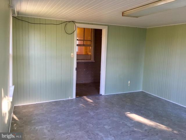 2027 Warm Spring Road Chambersburg, PA 17202 - Photo 12 of 30 Family Room