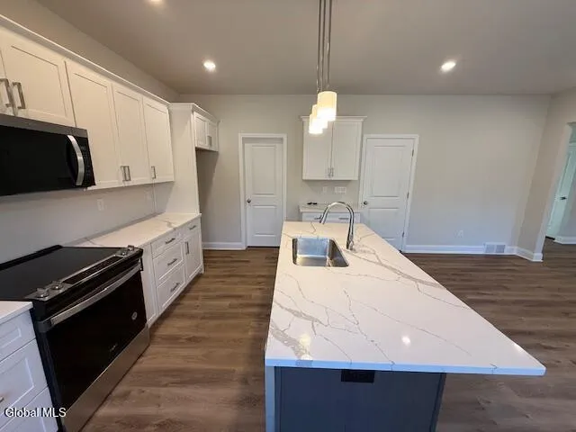 $595,000 | 3406 Gari Lane, Guilderland, NY 12303