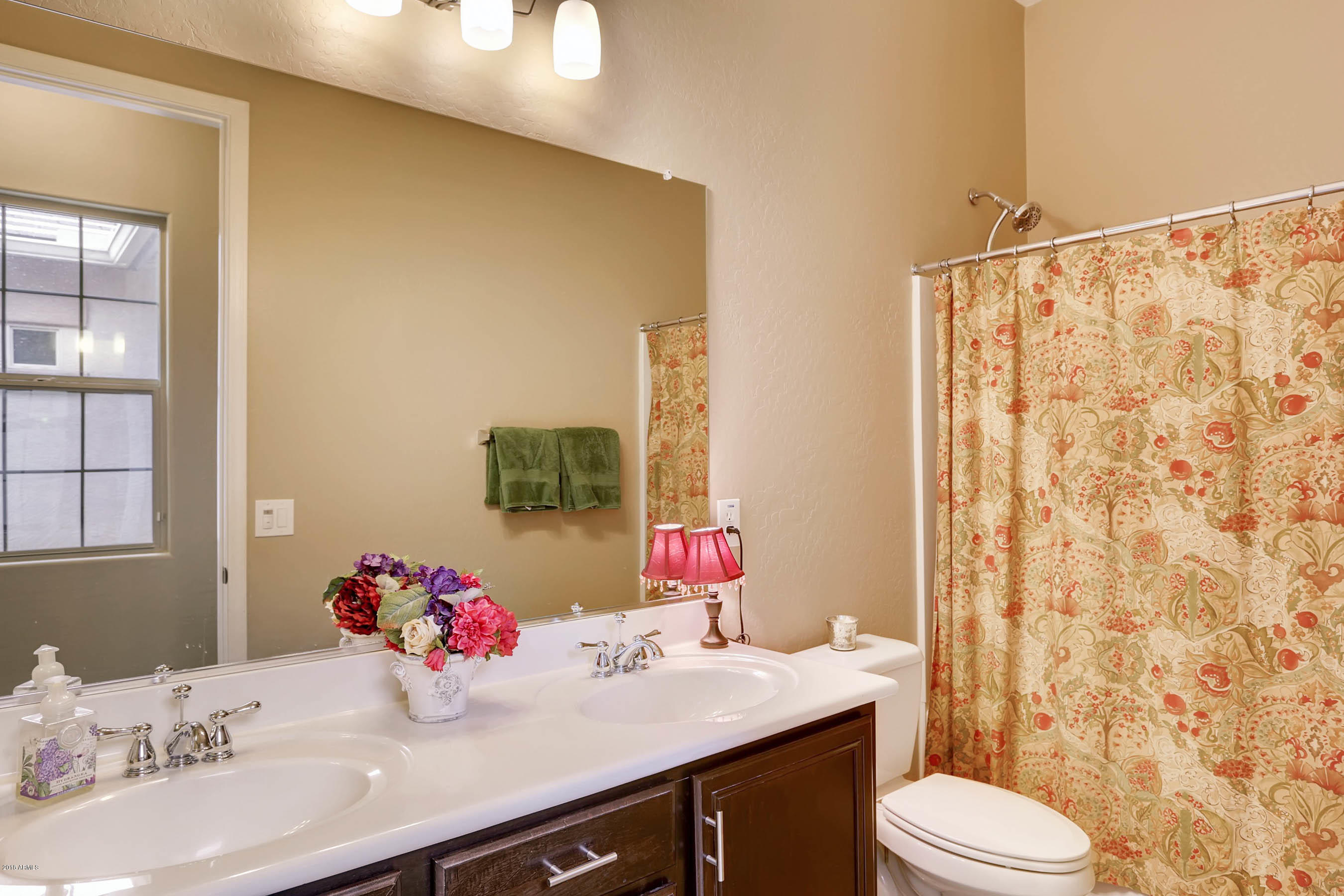 16160 West Berkeley Road Goodyear, AZ 85395 - Photo 20 of 28 2nd bathroom