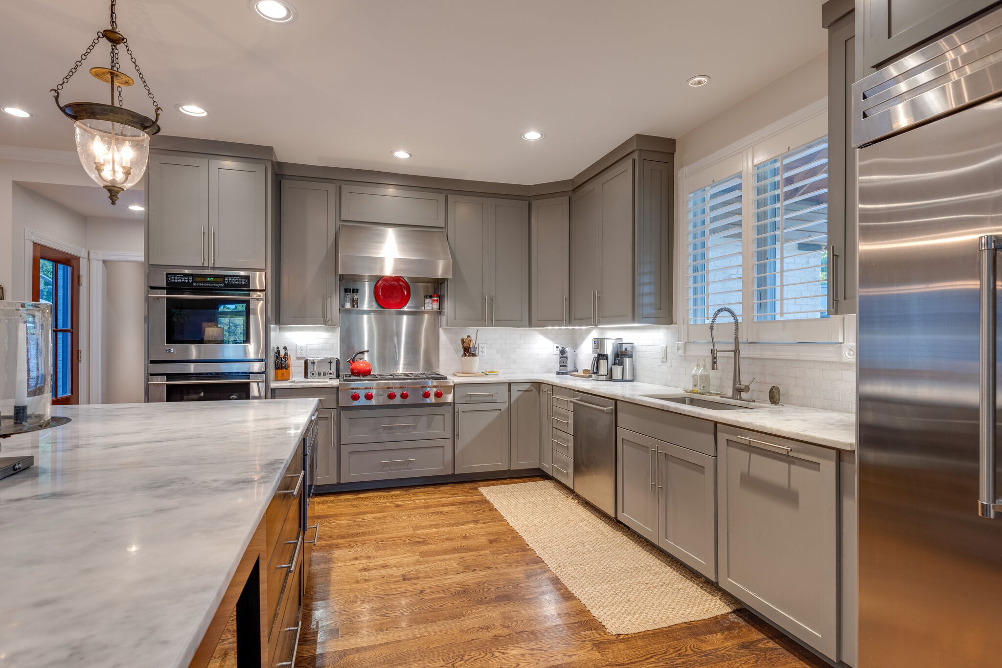 3151 McMillan Road Franklin, TN 37064 - Photo 20 of 46 a kitchen with cabinets and window