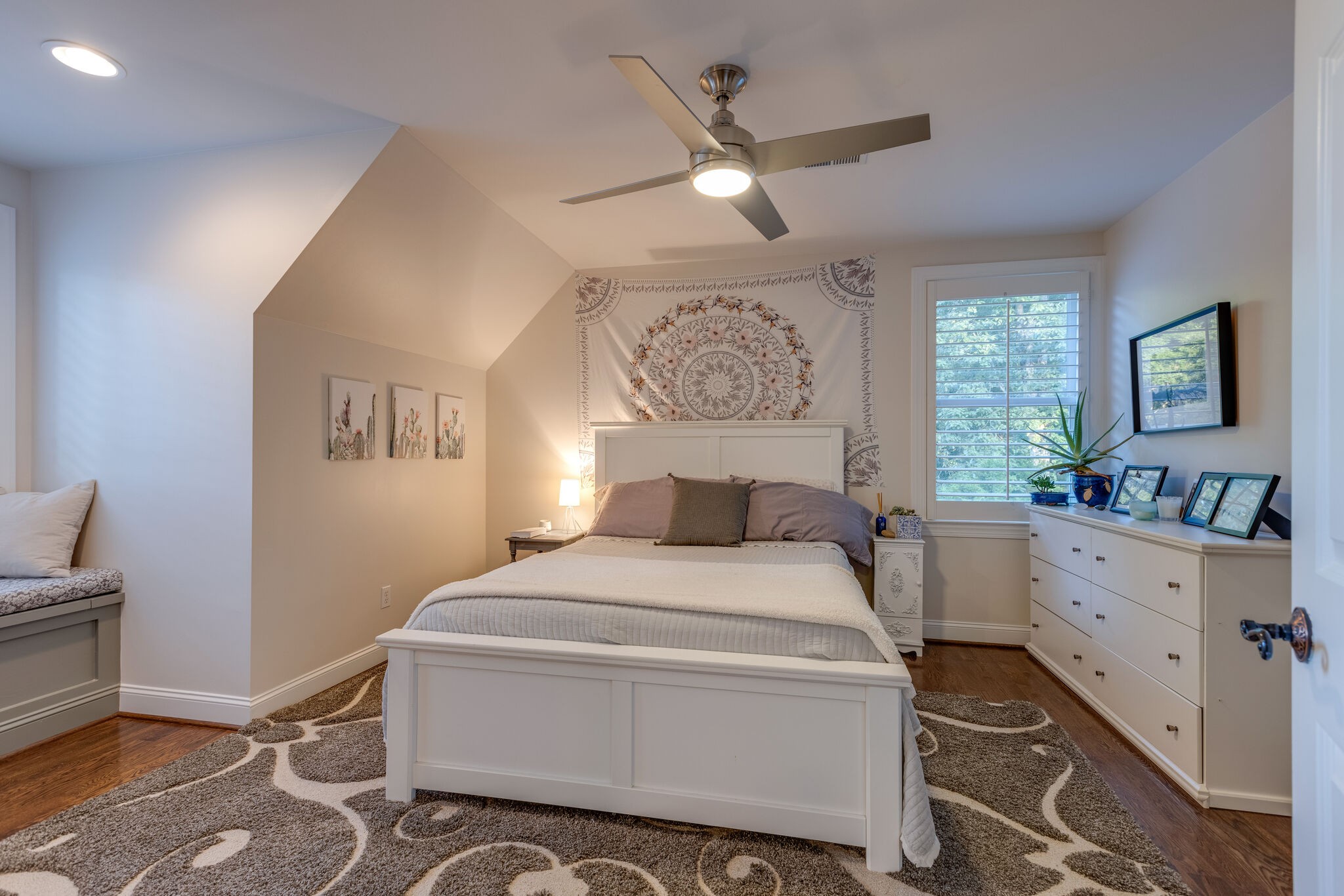 3151 McMillan Road Franklin, TN 37064 - Photo 37 of 46 a bed room with a bed and a window