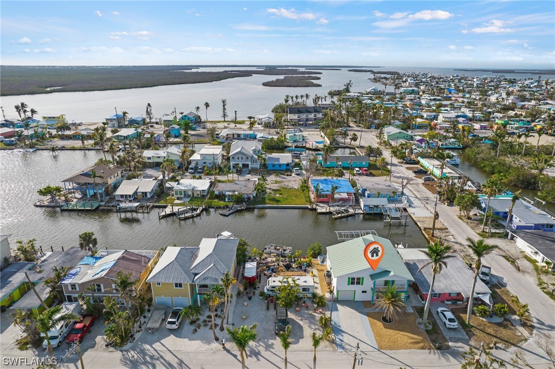 2572 Second Street Cape Coral, FL 33993 - Photo 12 of 27