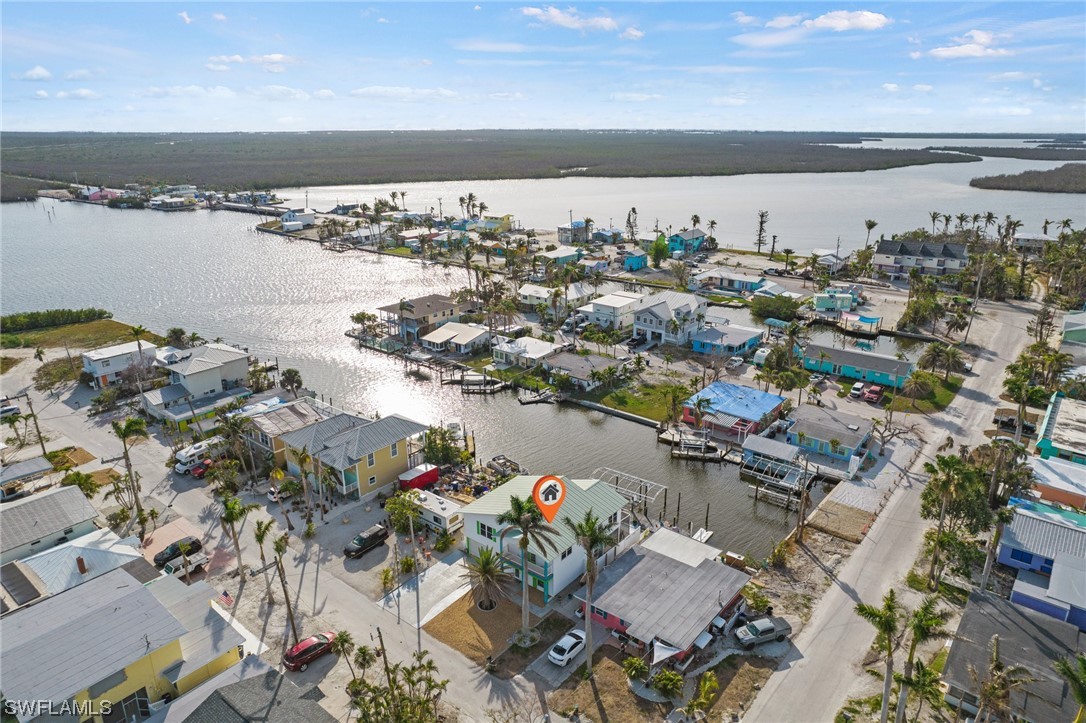 2572 Second Street Cape Coral, FL 33993 - Photo 13 of 27