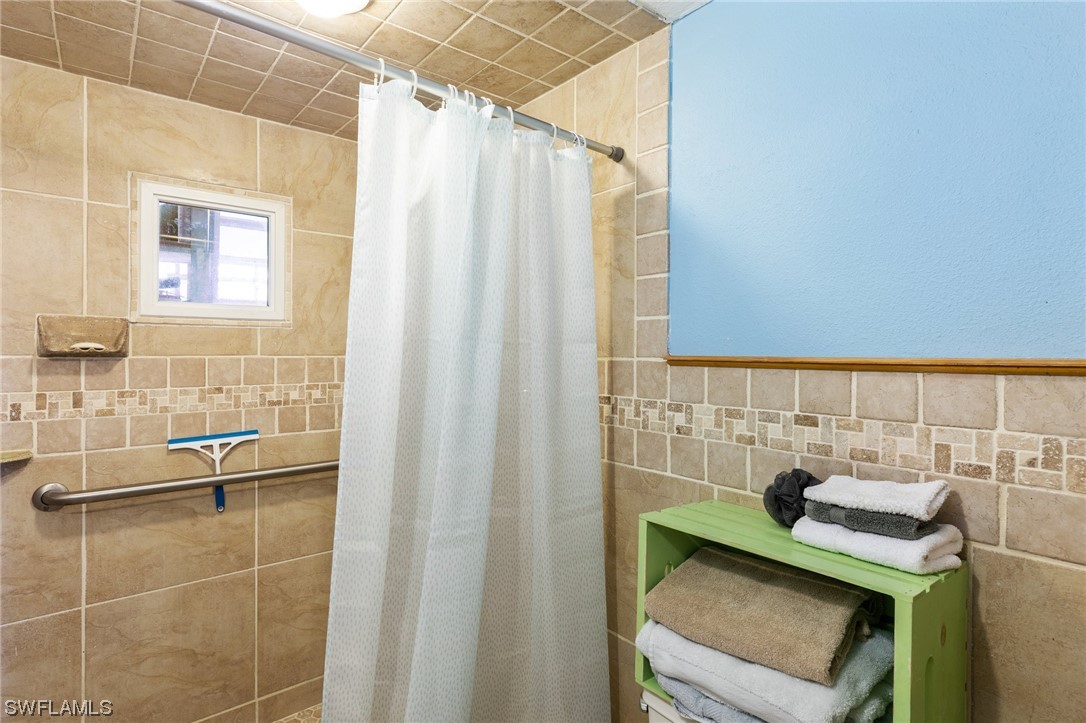 2572 Second Street Cape Coral, FL 33993 - Photo 18 of 27