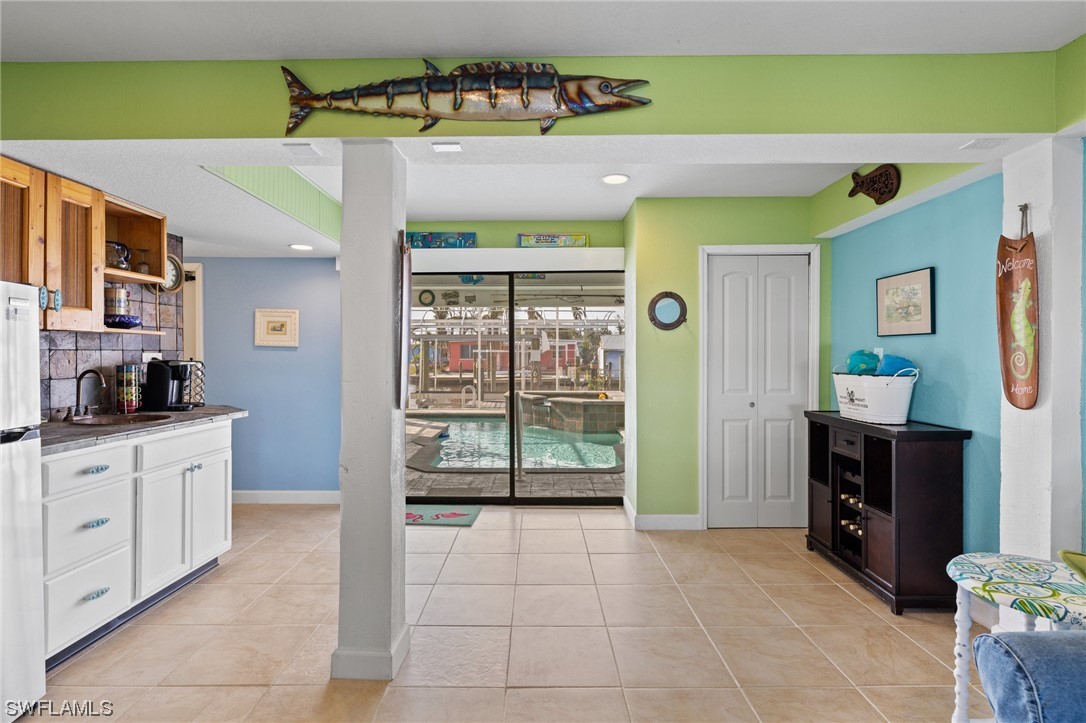 2572 Second Street Cape Coral, FL 33993 - Photo 22 of 27