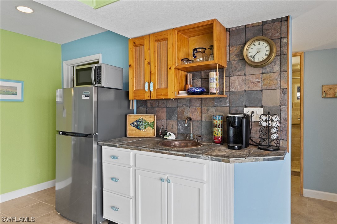 2572 Second Street Cape Coral, FL 33993 - Photo 24 of 27