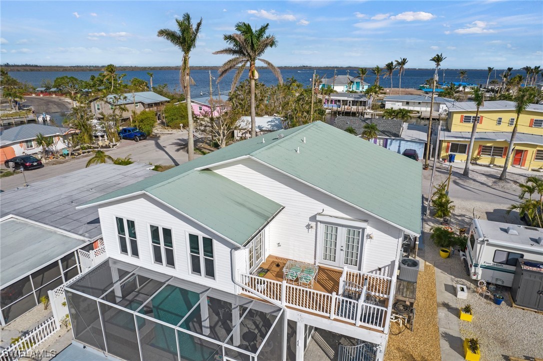 2572 Second Street Cape Coral, FL 33993 - Photo 5 of 27