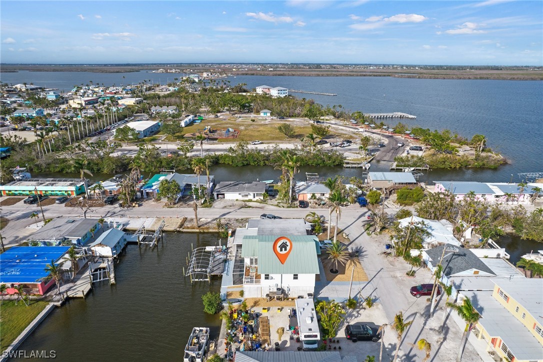 2572 Second Street Cape Coral, FL 33993 - Photo 10 of 27