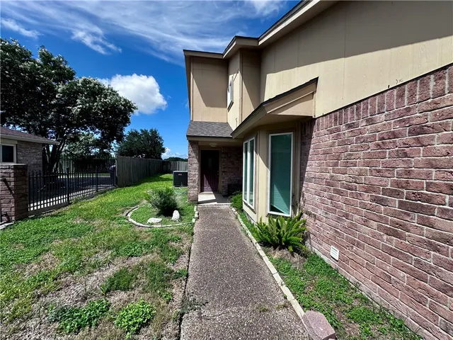 $255,000 | 5406 Sugar Creek Drive, Corpus Christi, TX 78413