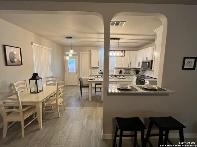 $2,595 | 5618 Arcadia Park, San Antonio, TX 78247