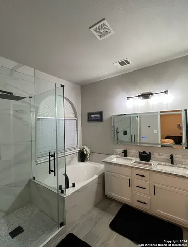 $2,595 | 5618 Arcadia Park, San Antonio, TX 78247