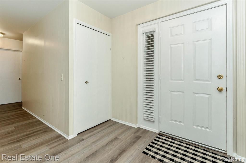 267 Slade Court Rochester Hills, MI 48307 - Photo 5 of 25