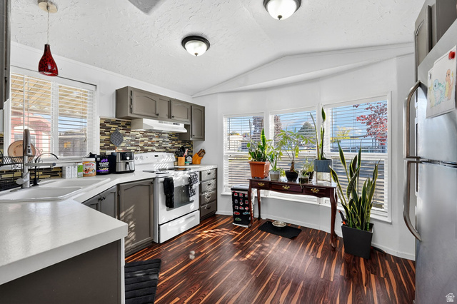 935 East 3000th North, Unit 26 Layton, UT 84040 - Photo 6 of 13