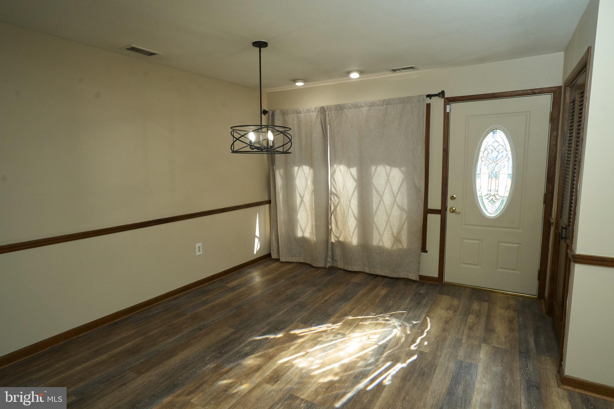 550 Stevens Road Morrisville, PA 19067 - Photo 10 of 43 Front Door & Dining Room
