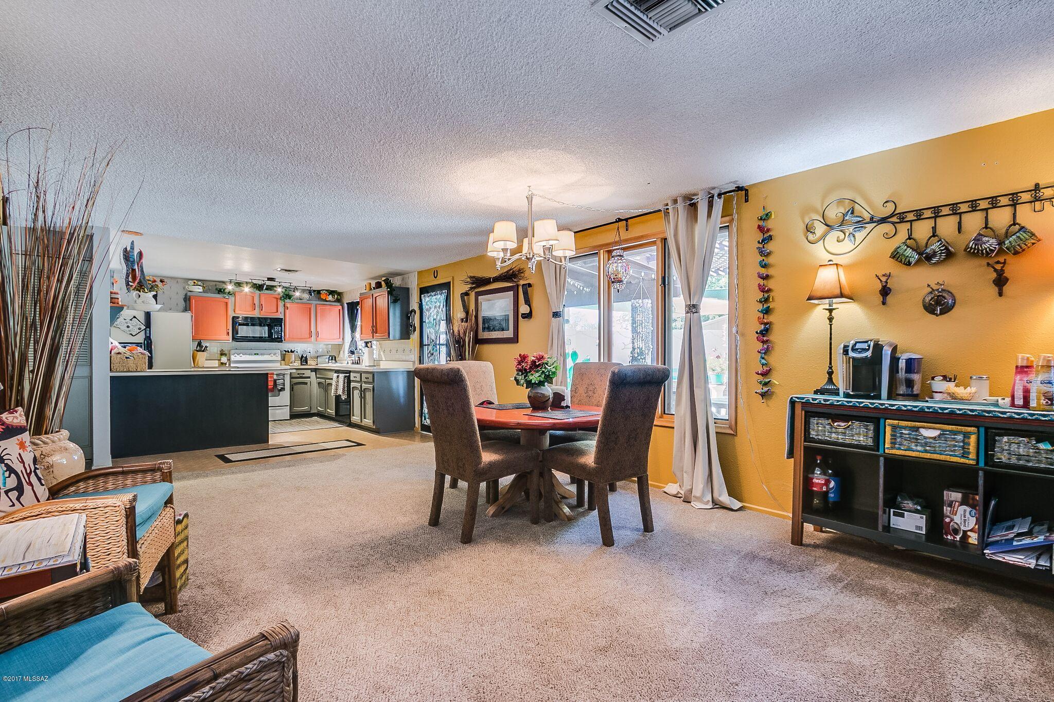 7481 North Juniper Road Tucson, AZ 85741 - Photo 7 of 17 Gallery Image 7