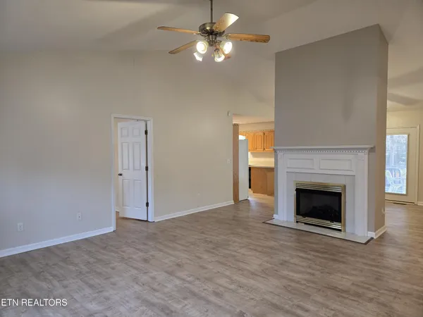 $1,950 | 39 Calloway Drive, Crossville, TN 38555