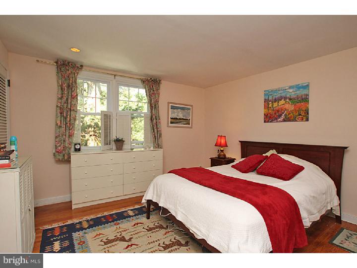 8065 Winston Road Philadelphia, PA 19118 - Photo 14 of 25 Gallery Image 14