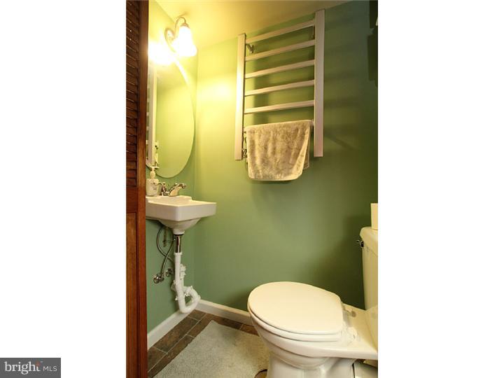 8065 Winston Road Philadelphia, PA 19118 - Photo 21 of 25 Gallery Image 21