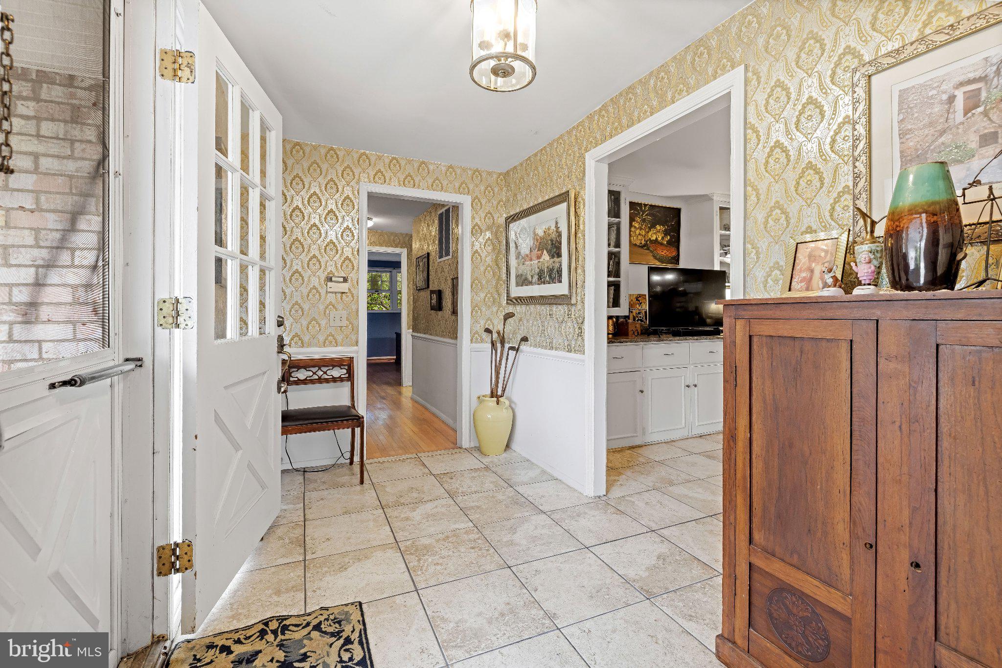 2114 Pot Spring Road Lutherville-Timonium, MD 21093 - Photo 6 of 49 Tiled floor. Wide entry.