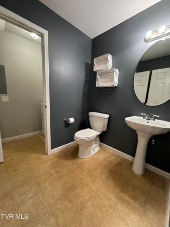 $1,500 | 2121 South Greenwood Drive, Unit 205, Johnson City, TN 37604