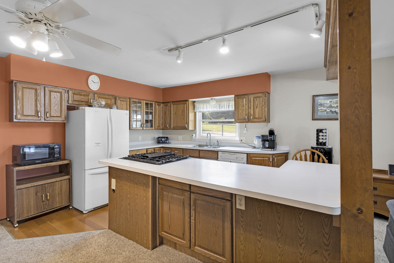 508 Gilletts Lake Road Jackson, MI 49201 - Photo 8 of 37 0N0A2443