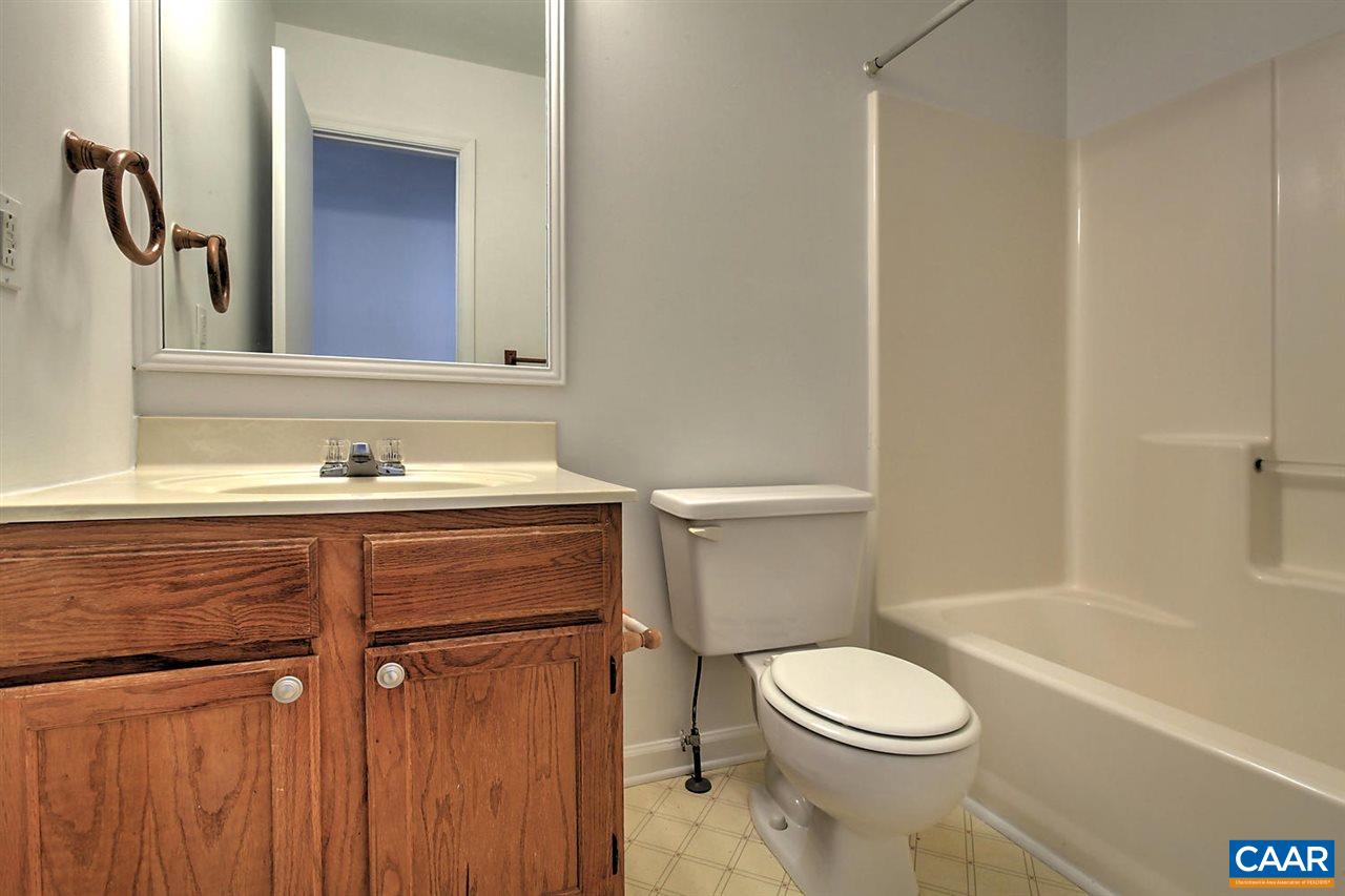 957 Rives Street Charlottesville, VA 22902 - Photo 14 of 17 Gallery Image 14